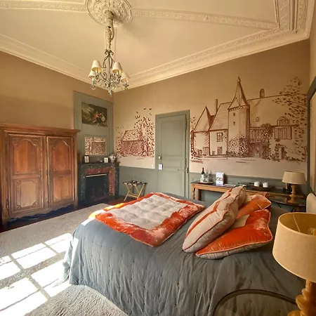 Chateau De Paterne 4*