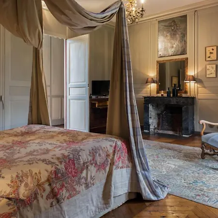 Chateau De Paterne