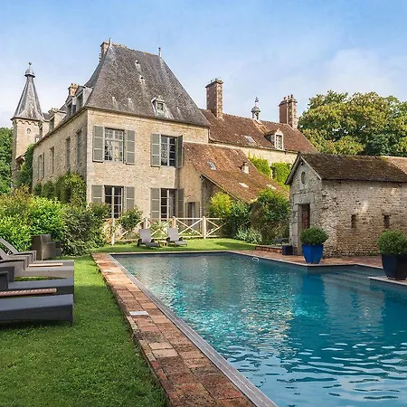 Chateau De Paterne Szálloda 4*