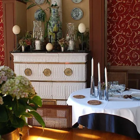 Chateau De Paterne 4*