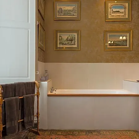Château De Paterne Hotel