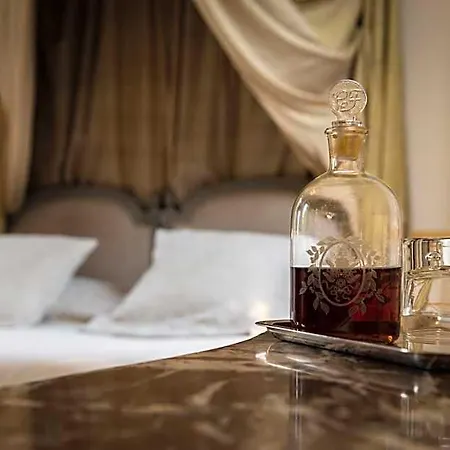 Château De Paterne Hotel 4*