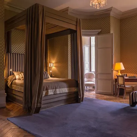 Chateau De Paterne 4*