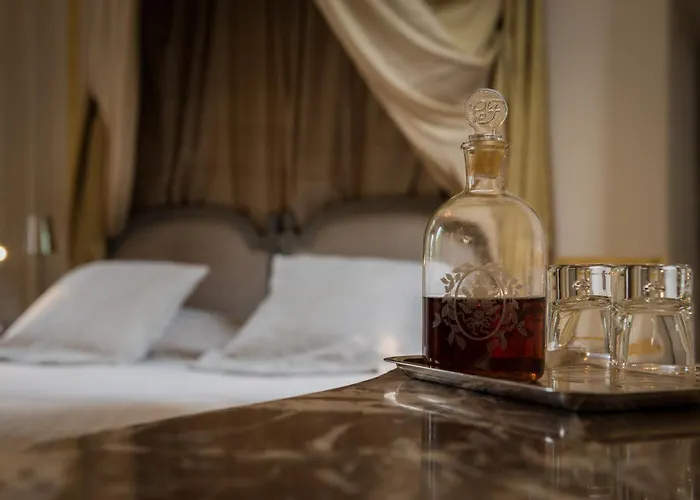 Chateau De Paterne 4*