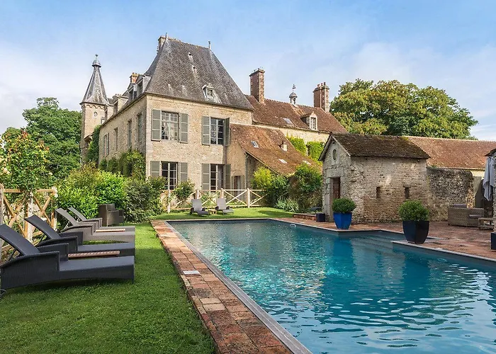 Chateau De Paterne Szálloda 4*