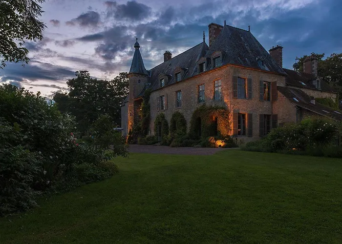 Chateau De Paterne 4*