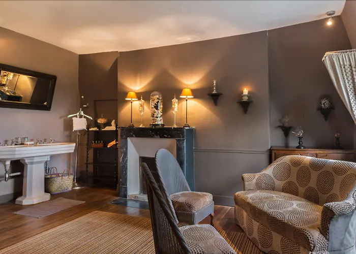 Chateau De Paterne Hotel 4*